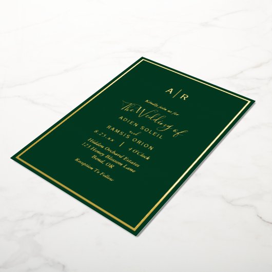 Elegant Modern Emerald Green Gold Monogram Weddens Folie Uitnodiging (Gedraaid)