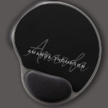 Elegant modern gepersonaliseerd met naam monogram gel muismat<br><div class="desc">Verhoog uw kantoor-instelling en -productiviteit met onze Blackout Elegant Modern Personalized With Name Monogram Gel-Muismat. Deze zorgvuldig ontworpen muismat combineert naadloos hedendaagse esthetiek met een persoonlijke touch, waardoor het een chique en praktische accessoire is voor uw trendy werkruimte. Deze muismat heeft een jouw naam en een monogram in een gestroomlijnde...</div>
