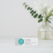 Elegant Modern Gray Chevron en Mint Monogram Mini Visitekaartje (Staand voorkant)