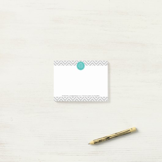 Elegant Modern Gray Chevron en Mint Monogram Post-it® Notes (Op bureau)