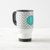 Elegant Modern Gray Chevron en Mint Monogram Reisbeker (Voorkant links)