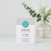 Elegant Modern Gray Chevron en Mint Monogram Visitekaartje (Staand voorkant)