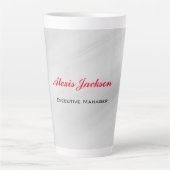 Elegant modern, hedendaags stijlgrijs rood latte mok (Voorkant)