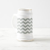 Elegant, modern, klassiek grijs en wit chevron bierpul (Voorkant links)