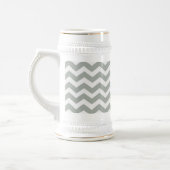 Elegant, modern, klassiek grijs en wit chevron bierpul (Links)