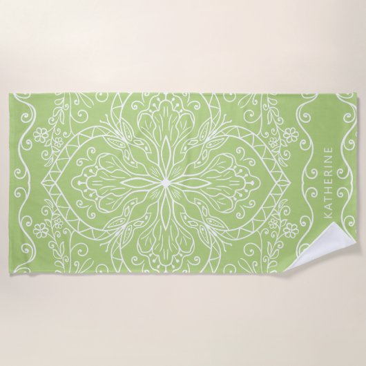 Elegant Modern Lime Green Custom Name Mandala Strandlaken (Voorkant)