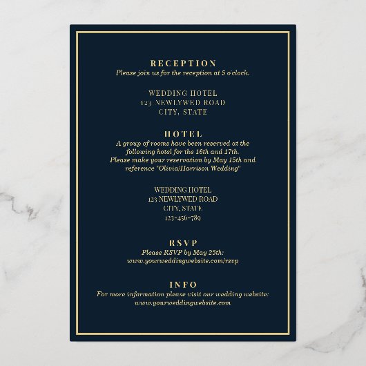 Elegant modern marinegoud blauw goud in één huweli folie uitnodiging (Achterkant)