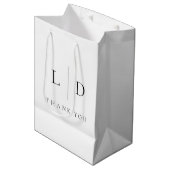 Elegant Modern Minimalist Monogram Weddenschap Medium Cadeauzakje (Voorkant Gekanteld)
