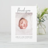 Elegant Modern Minimalistisch Script Baby Foto's G Bedankkaart (Staand voorkant)