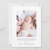Elegant Modern Minimalistisch Script Baby Foto's G Bedankkaart (Achterkant)