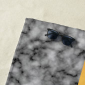 Elegant Modern Monogrammed Marble Black Gold Strandlaken (In situ)