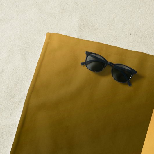 Elegant Modern Monogrammed Marble Black Gold Strandlaken (In situ)