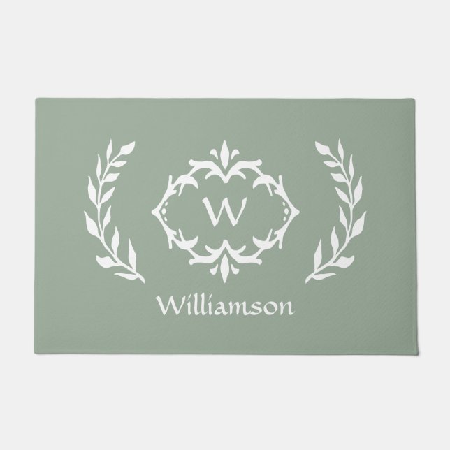 Elegant Modern Monogrammed Wreath Chic Sage Green Deurmat (Voorkant)
