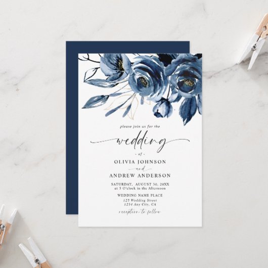 Elegant Modern Navy Blue Flowers & Script Wedding Kaart (Voorkant / Achterkant in situ)