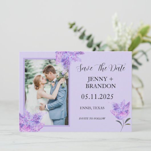 Elegant Modern Paarse Lila Bloemen Foto chic Save The Date (Staand voorkant)