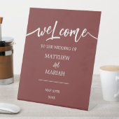 Elegant Modern Red Calligraphy Weddenschap Welkom Reclamebord Met Voetstuk (Insitu)