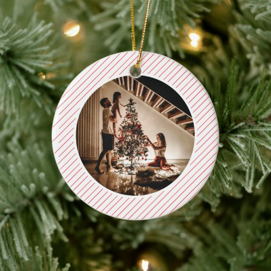 Elegant Modern Red Stripes Christmas Family Photo Keramisch Ornament (Boom)