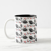 Elegant modern rood en zwart Holly Pattern Tweekleurige Koffiemok (Links)