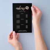 Elegant modern roos gouden lippen en make-up flyer (Hand)