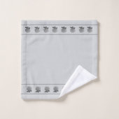 Elegant, Modern Rose Flowers on Light Silver Gray Bad Handdoek (Wasdoekje)