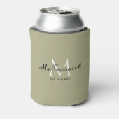 Elegant Modern Sage Green Monogram Wedding Favor Blikjeskoeler (Blikje Achterkant)