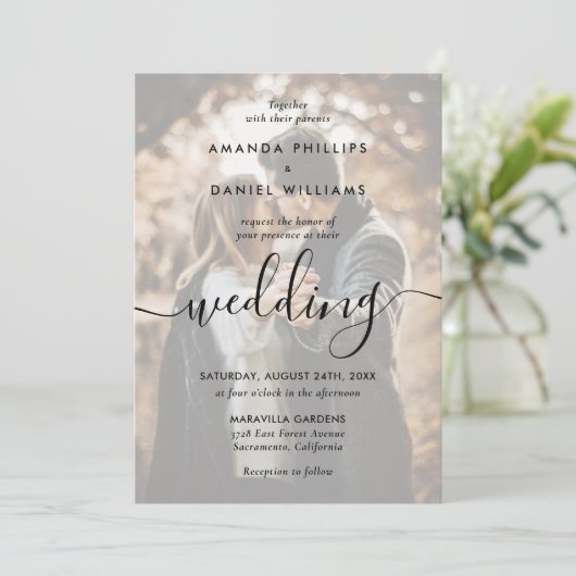 Elegant modern script 2 Photo Black Wedding Kaart (Staand voorkant)