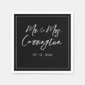 Elegant Modern Script Mr Mrs Black Wedding Servet (Voorkant)