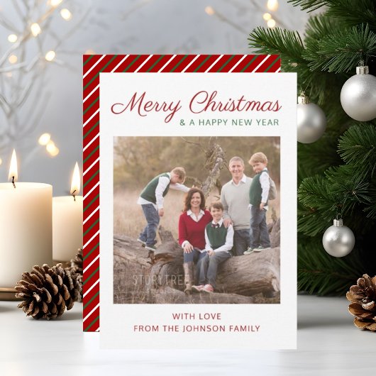 Elegant modern script rode strepes kerstfoto feestdagenkaart