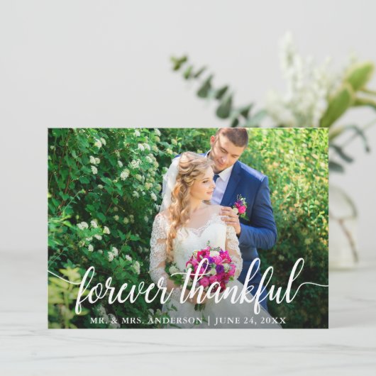 Elegant modern script voor nog maar liefdevol huwe bedankkaart (Staand voorkant)