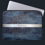 Elegant Modern Silver Mandala Stripe Navy Blue Laptop Sleeve<br><div class="desc">Silver stripe en floral mandala op een blauw marineklein.</div>