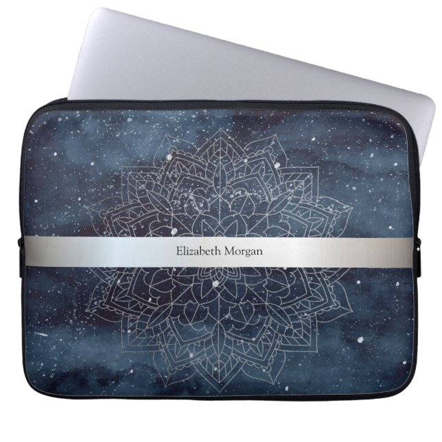 Elegant Modern Silver Mandala Stripe Navy Blue Laptop Sleeve (Voorkant)
