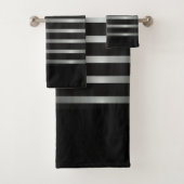 Elegant Modern Silver Stripes op Black Bad Handdoek (Insitu)