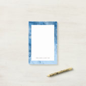 Elegant modern sterrenpatroon Klassieke blauwe naa Post-it® Notes (Op bureau)