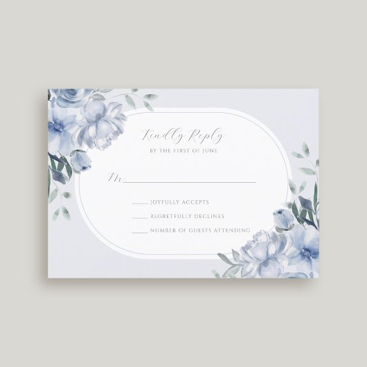 Elegant Modern Stoffig Blauw Bloemen Bruiloft RSVP Kaartje