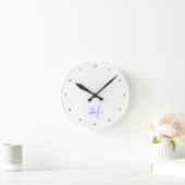 Elegant modern White Blue Script Monogram Ronde Klok (Huis)