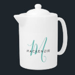 Elegant modern wit Blauwgroen Script monogram Theepot<br><div class="desc">Elegant Modern White Blauwgroen Script Monogram teapot. Een elegant blauwgroen manuscriptmonogram dat met een schone zwarte san-serif doopvont wordt gecombineerd maakt voor een hedendaagse blik.</div>