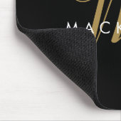 Elegant modern zwart Gold Script-monogram Muismat (Hoek)