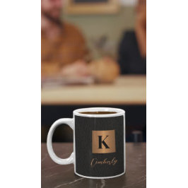 Elegant modern zwart goud naamschrift monogrammed koffiemok