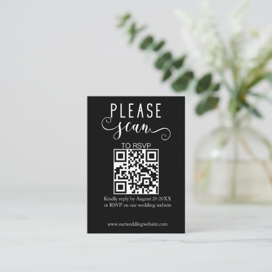 Elegant Modern Zwart QR Code RSVP Bruiloft Informatiekaartje (Staand voorkant)