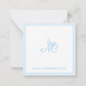 Elegant Monogram Baby Blue Gingham Gepersonaliseer Notitiekaartje (Achterkant)