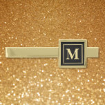 Elegant Monogram Classy Zwart en Gouden Bruiloft Vergulde Dasspeld<br><div class="desc">Creëer Uw eigen aangepaste, gepersonaliseerde, stijlvolle, stijlvolle, moderne faux gouden script / typografie monogram monogram gegrammeerd op zwart, messing metalen stropdas barclip, in zilver, goud en gunmetal afwerkingen. Typ de initialen in en kies de metalen afwerking van de stropdassen balk/clip. Ga je gang creëer een geweldige stropdassen bar / clip...</div>