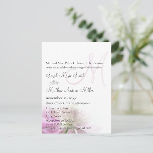 Elegant Monogram Clematis bruiloft uitnodiging (Staand voorkant)