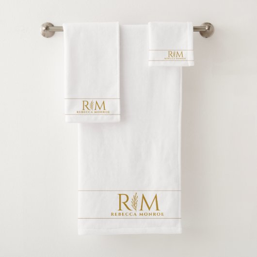 Elegant Monogram Couple Gold Name Monogram Bad Handdoek (Insitu)