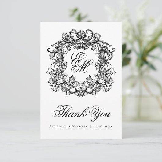 Elegant  Monogram Crest Bruiloft Bedankkaart (Staand voorkant)