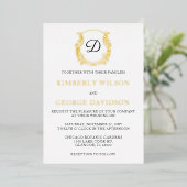 Elegant Monogram Crest Gold Wedding Folie Uitnodiging (Staand Voorkant)