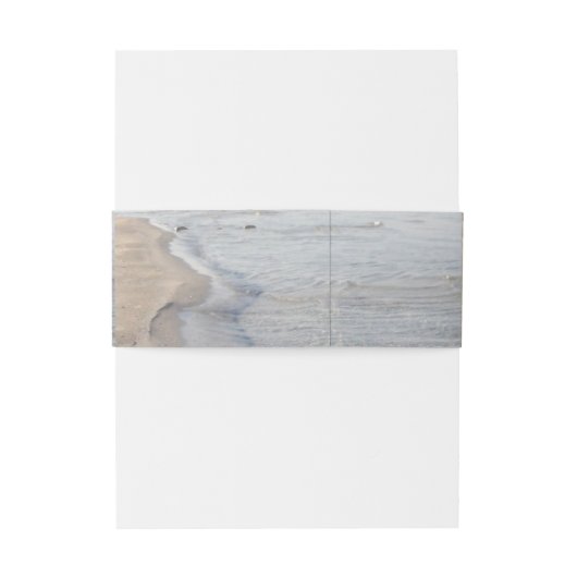 Elegant monogram en Blauwgroen Scallop Beach Wedde Uitnodigingen Wikkel (Achterkant Voorbeeld)