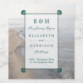 Elegant monogram en Blauwgroen Scallop Beach Wedde Wijn Etiket (Enkel label)