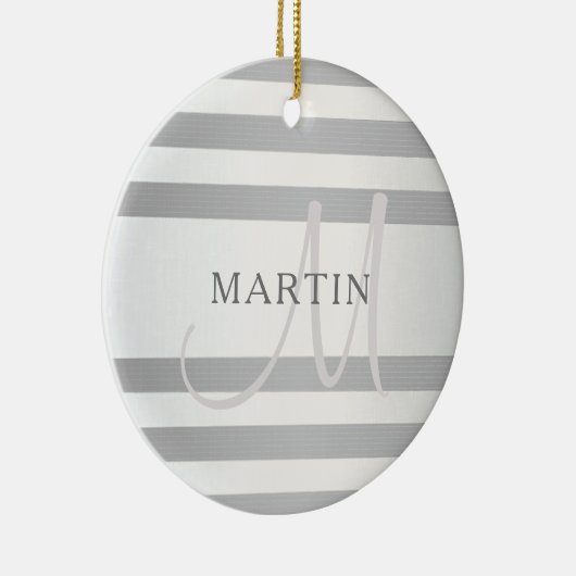 Elegant monogram Faux Silver Gradient Gray Stripes Keramisch Ornament (Rechts)