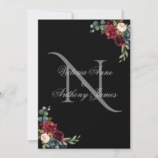 Elegant Monogram Floral Black Wedding Uitnodiging (Voorkant)