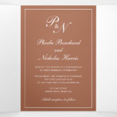 Elegant Monogram Foto Formele Terracotta Wedding Drieluik Uitnodiging (Binnenkant midden)